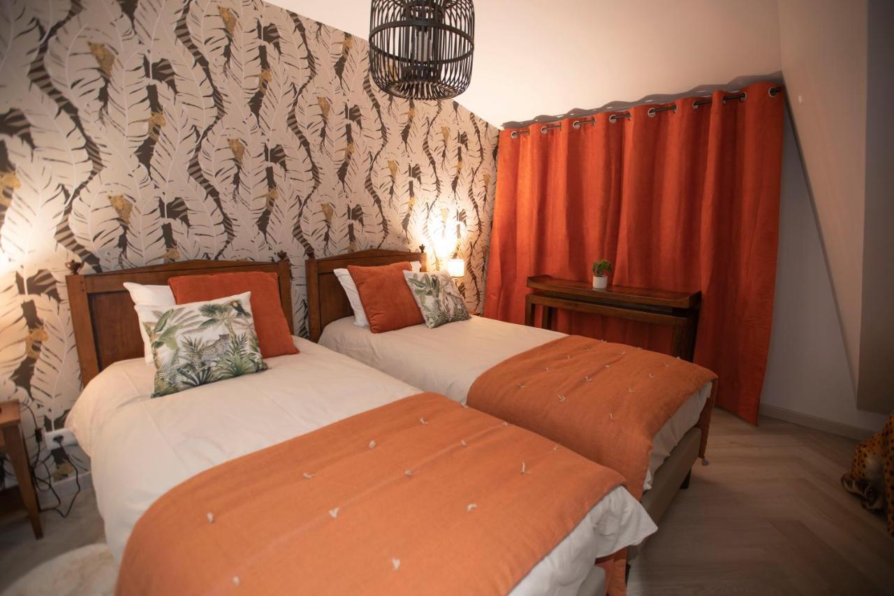 Chambre Jungle Dans Maison D'Hote "Le Petit Clouet"- Рошекорбон Экстерьер фото